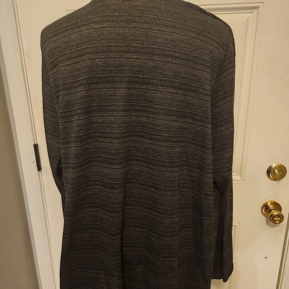 One Button Cardigan - Picture 3 of 3